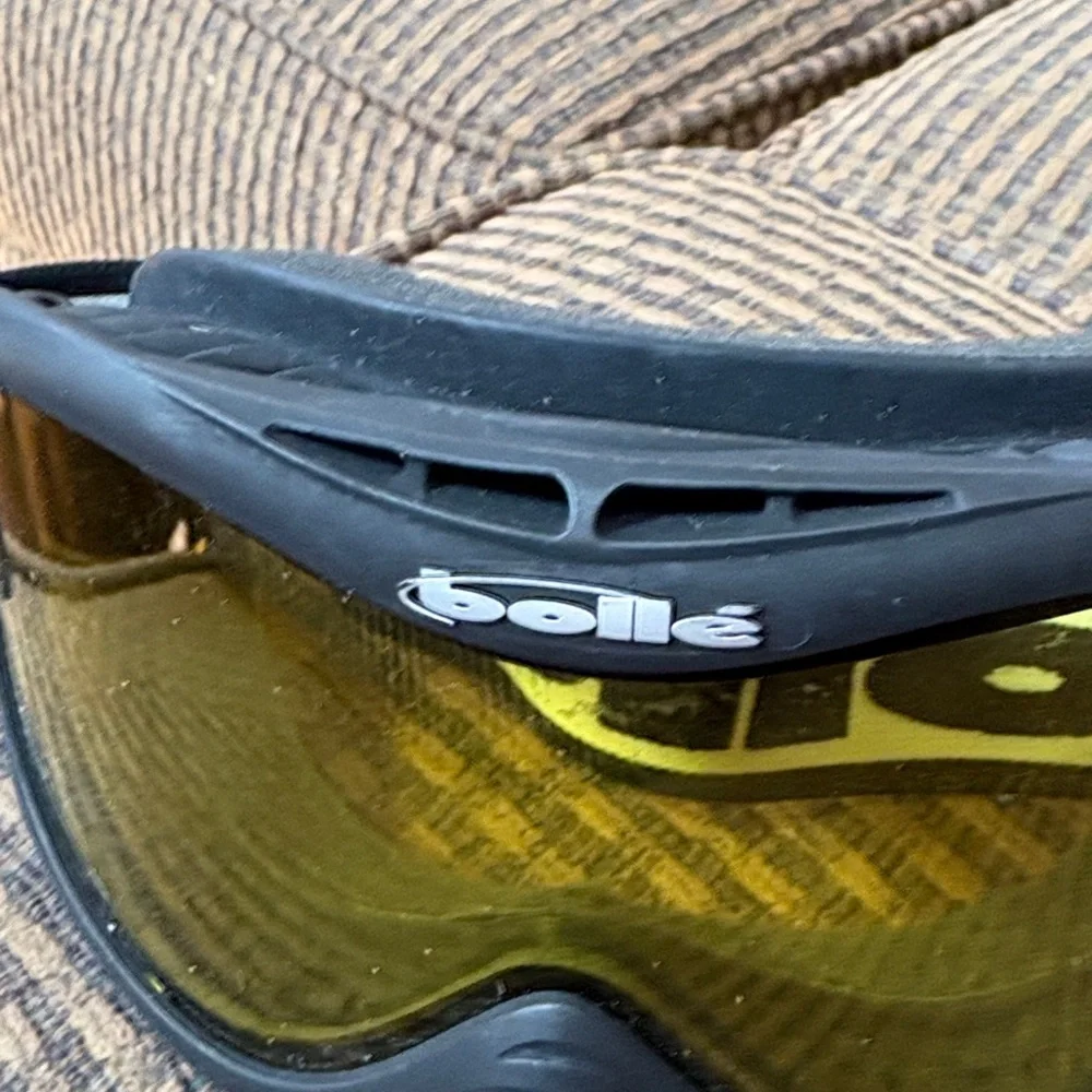 bolle Black Goggles with Yellow Lens